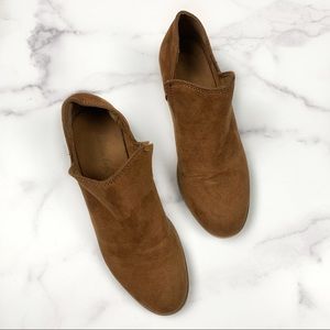 3/$20 American Eagle Brown Ankle Boots